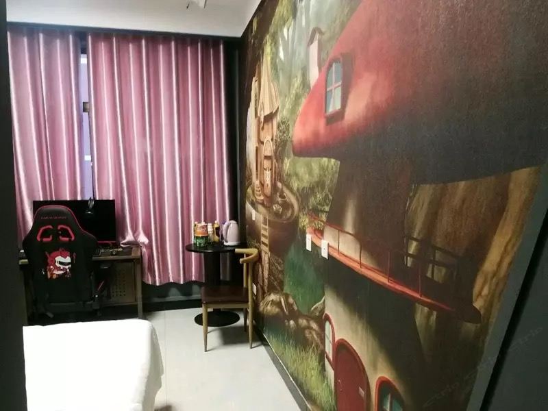 经济大床房