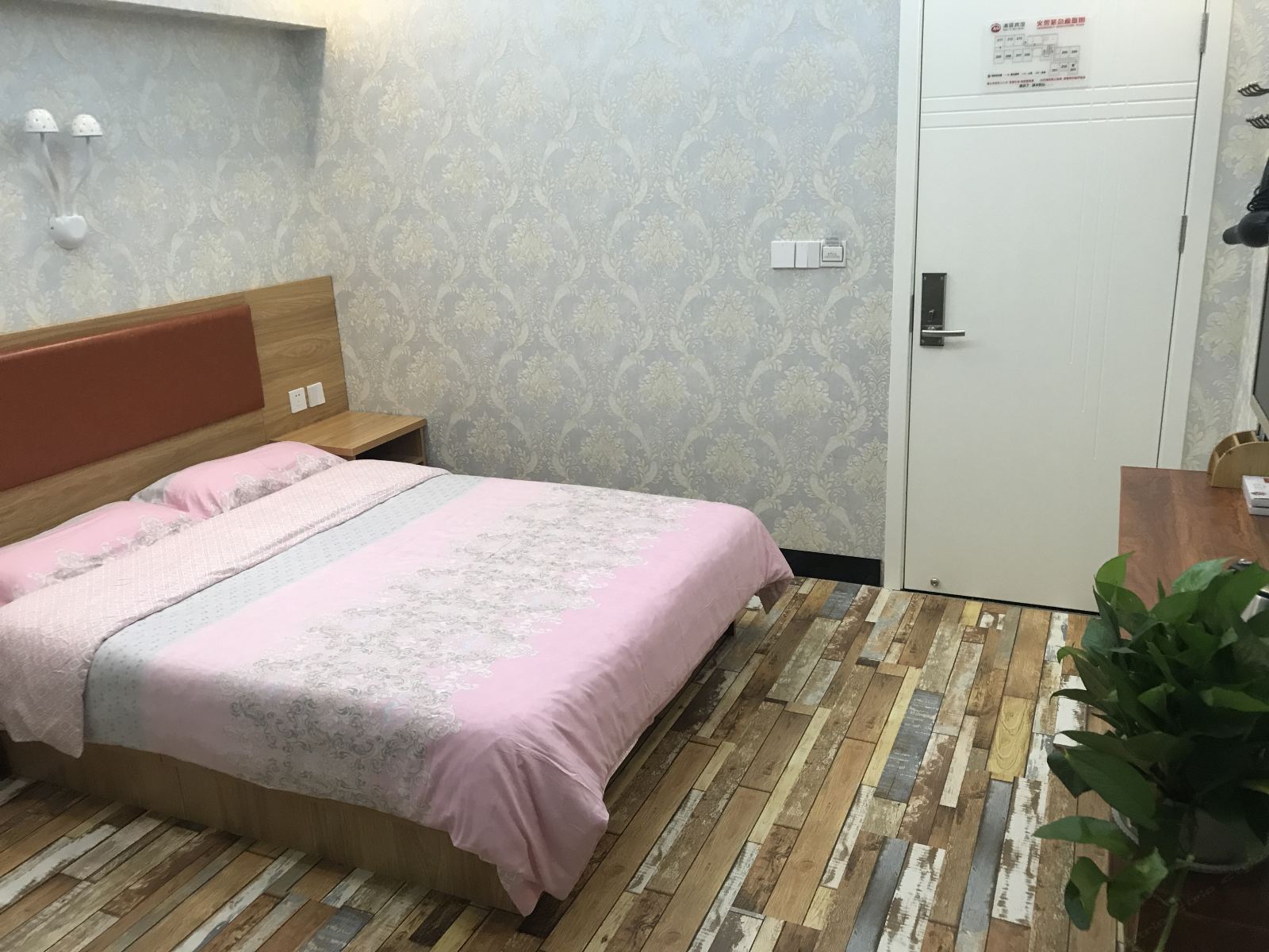 温馨大床房