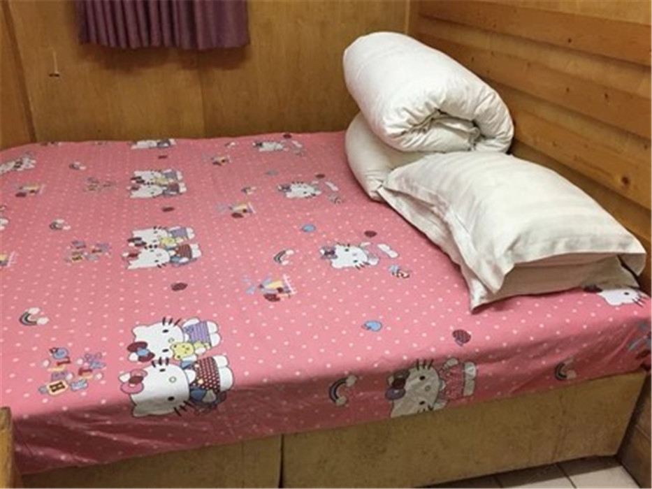 小单间（公用卫浴）
