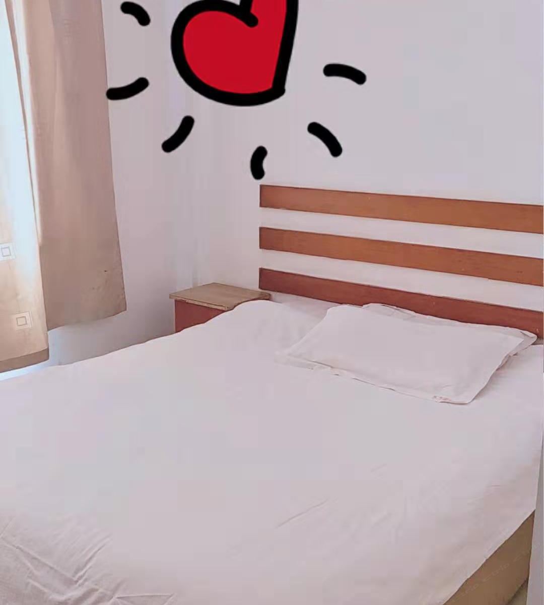 标准大床间
