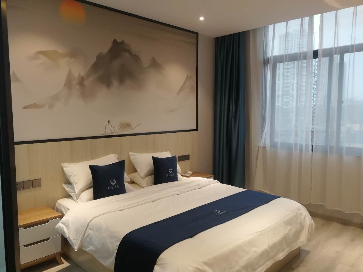 商务大床房