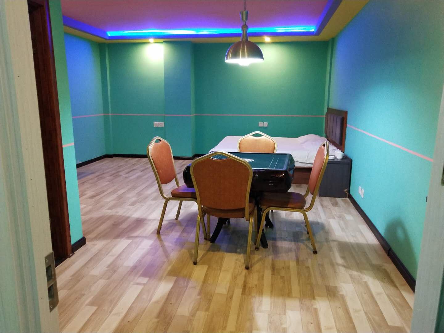 双人娱乐房(无窗)