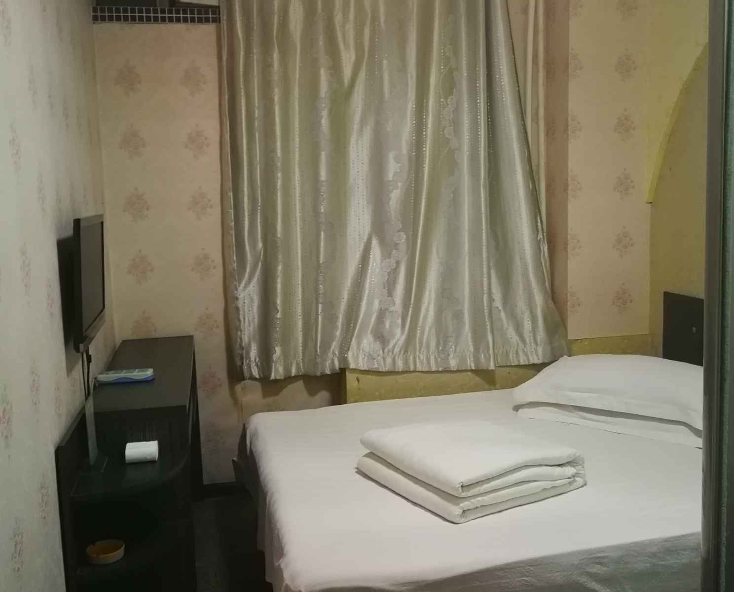 经典大床房
