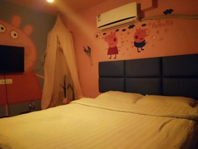小猪佩奇浪漫满屋房(无窗)