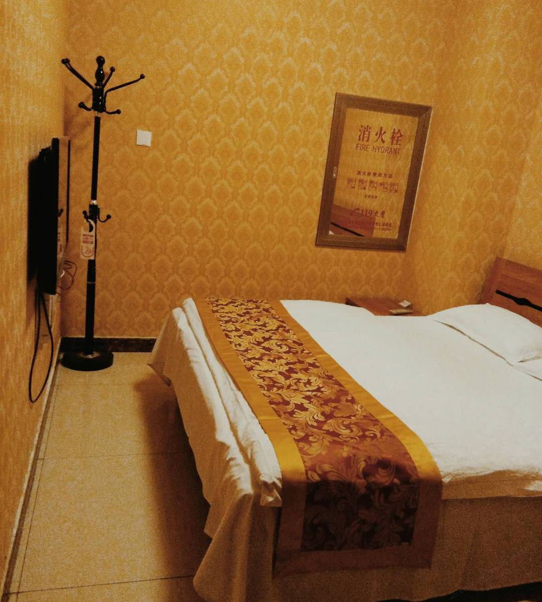阳光大床房