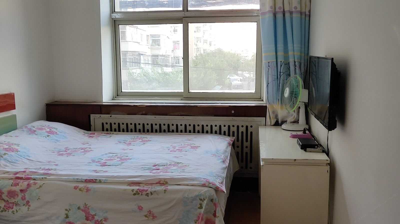 普通大床房(公共卫浴)