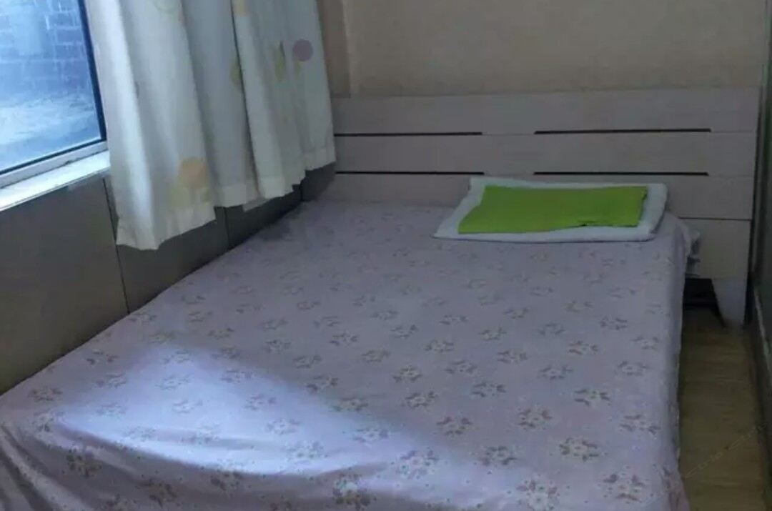 舒适大床房