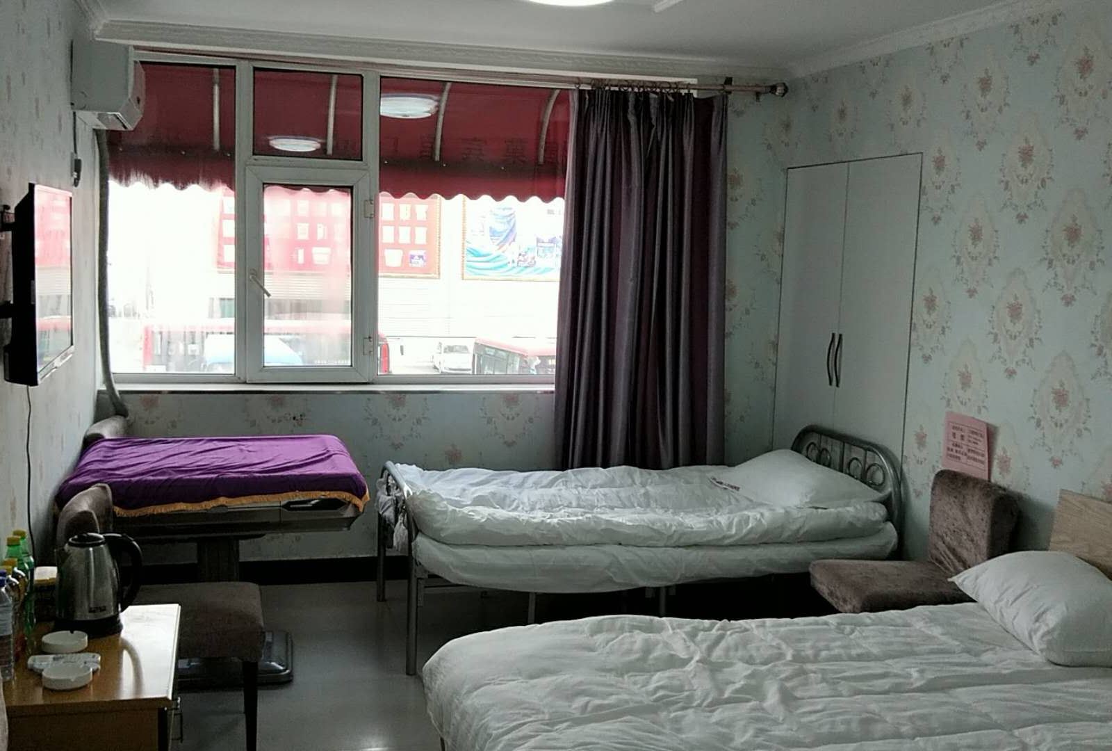 三人房