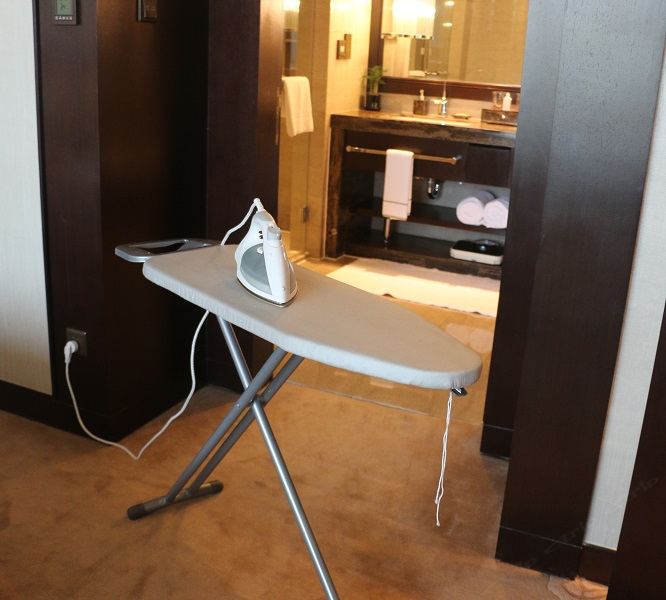 hotelPic