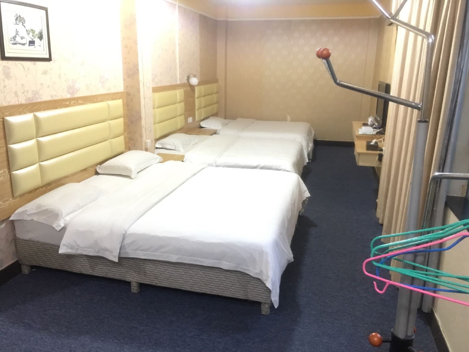 商务三人房