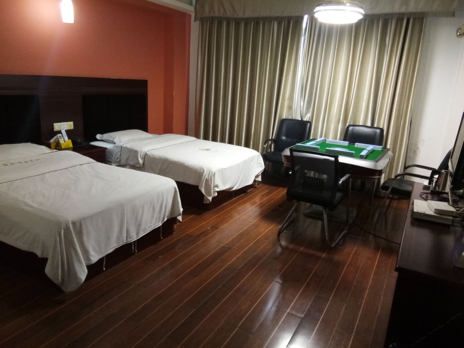 豪华棋牌双人间