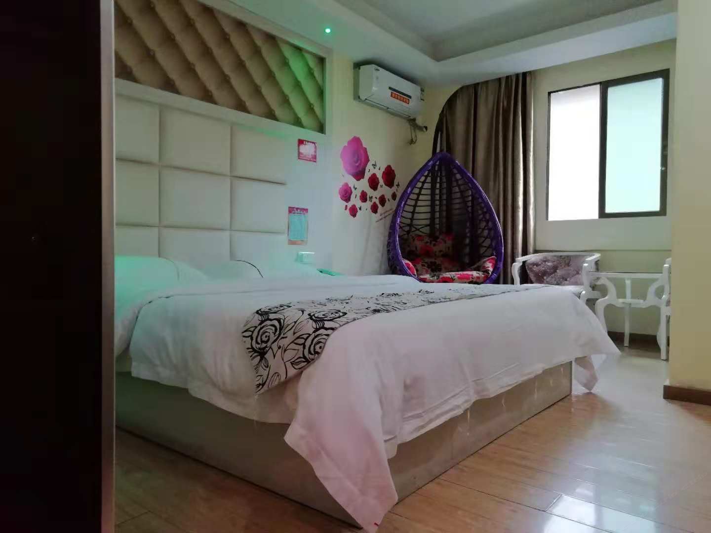 豪华大床房