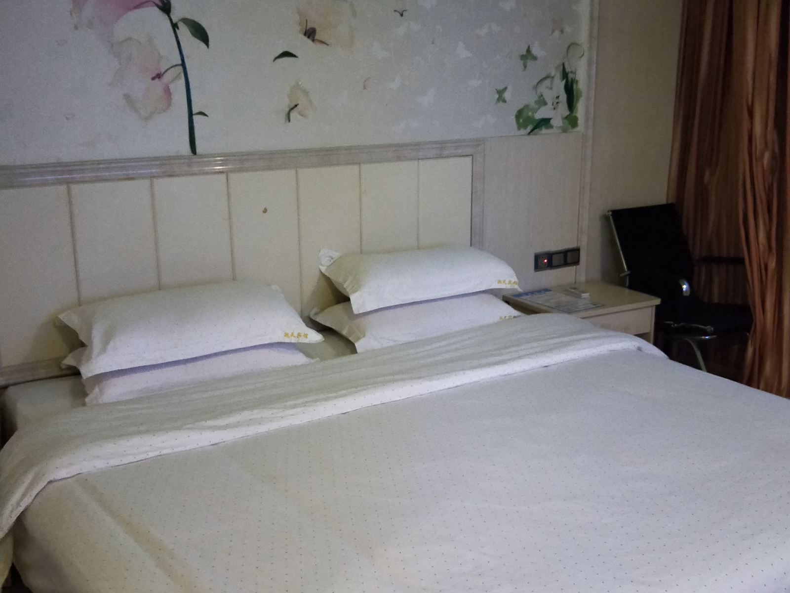 豪华大床房