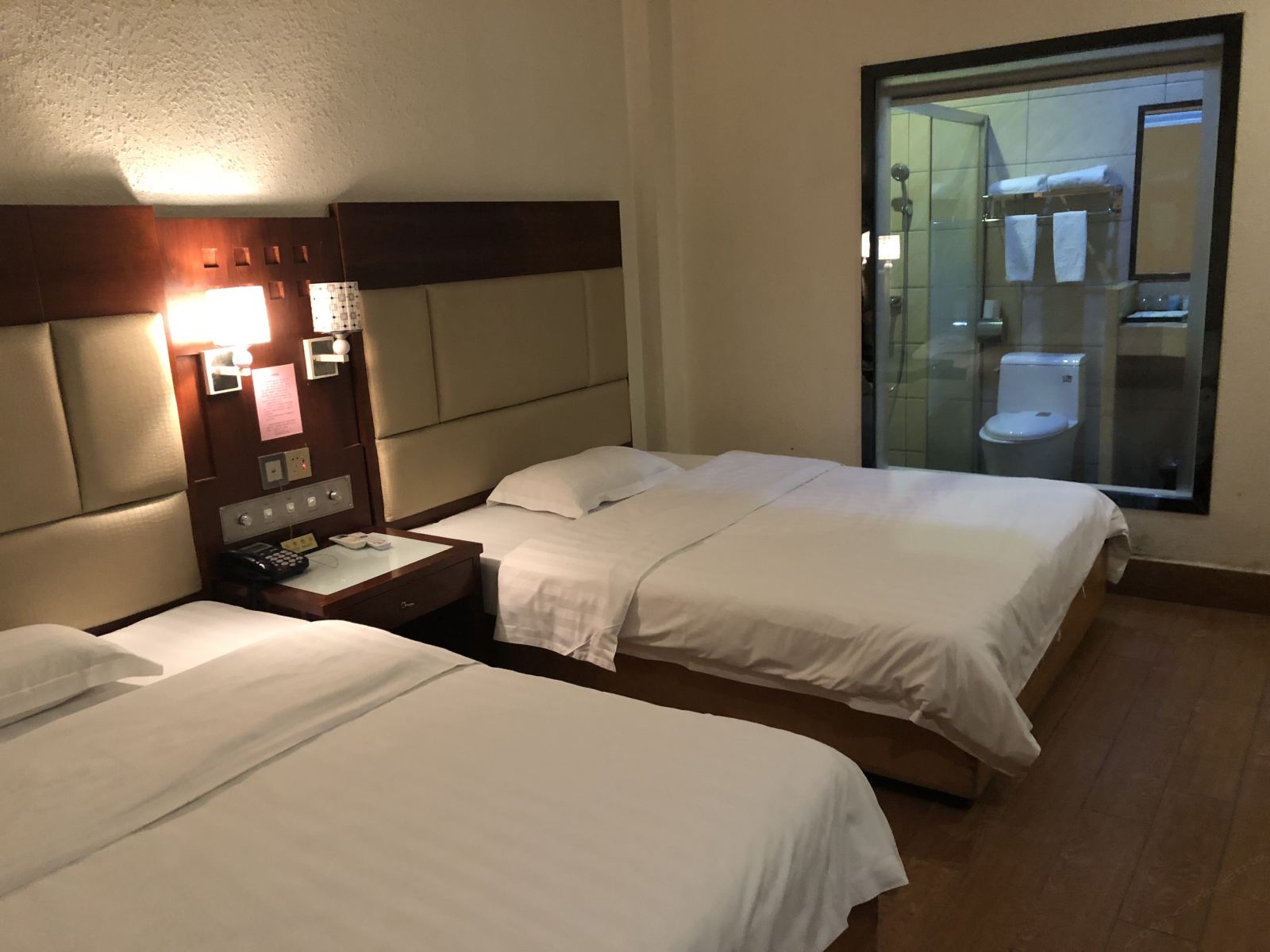 标准大床房