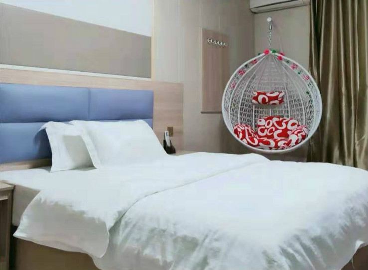 豪华大床房