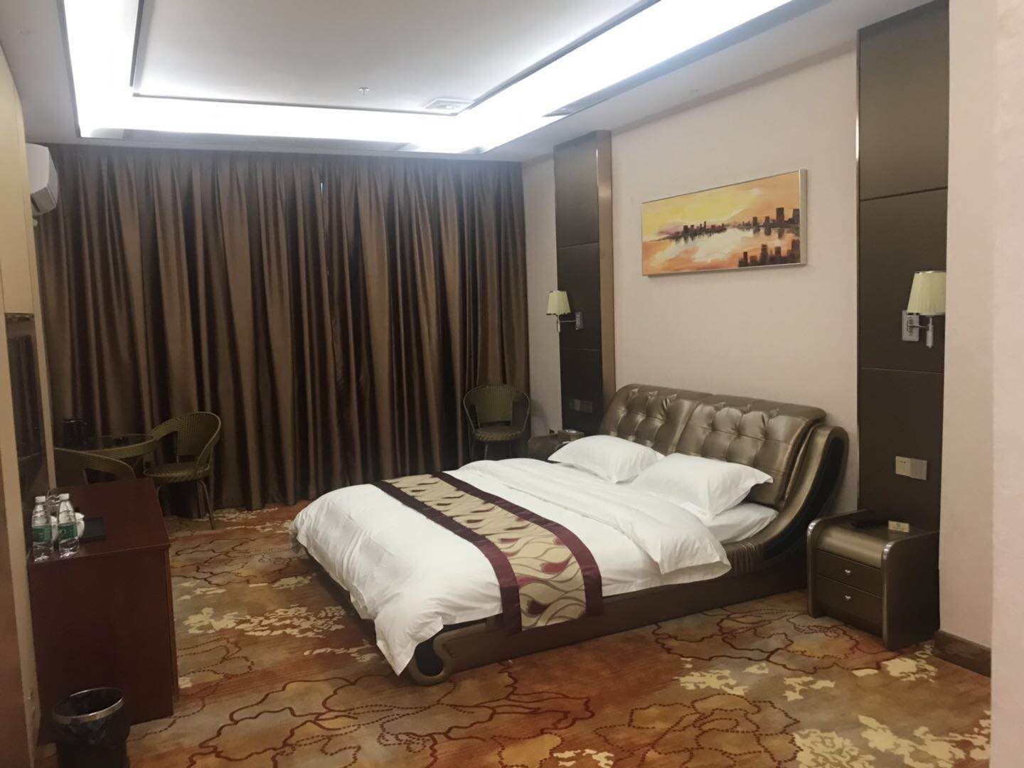 豪华大床房