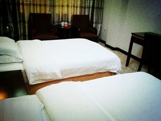 标准双床房
