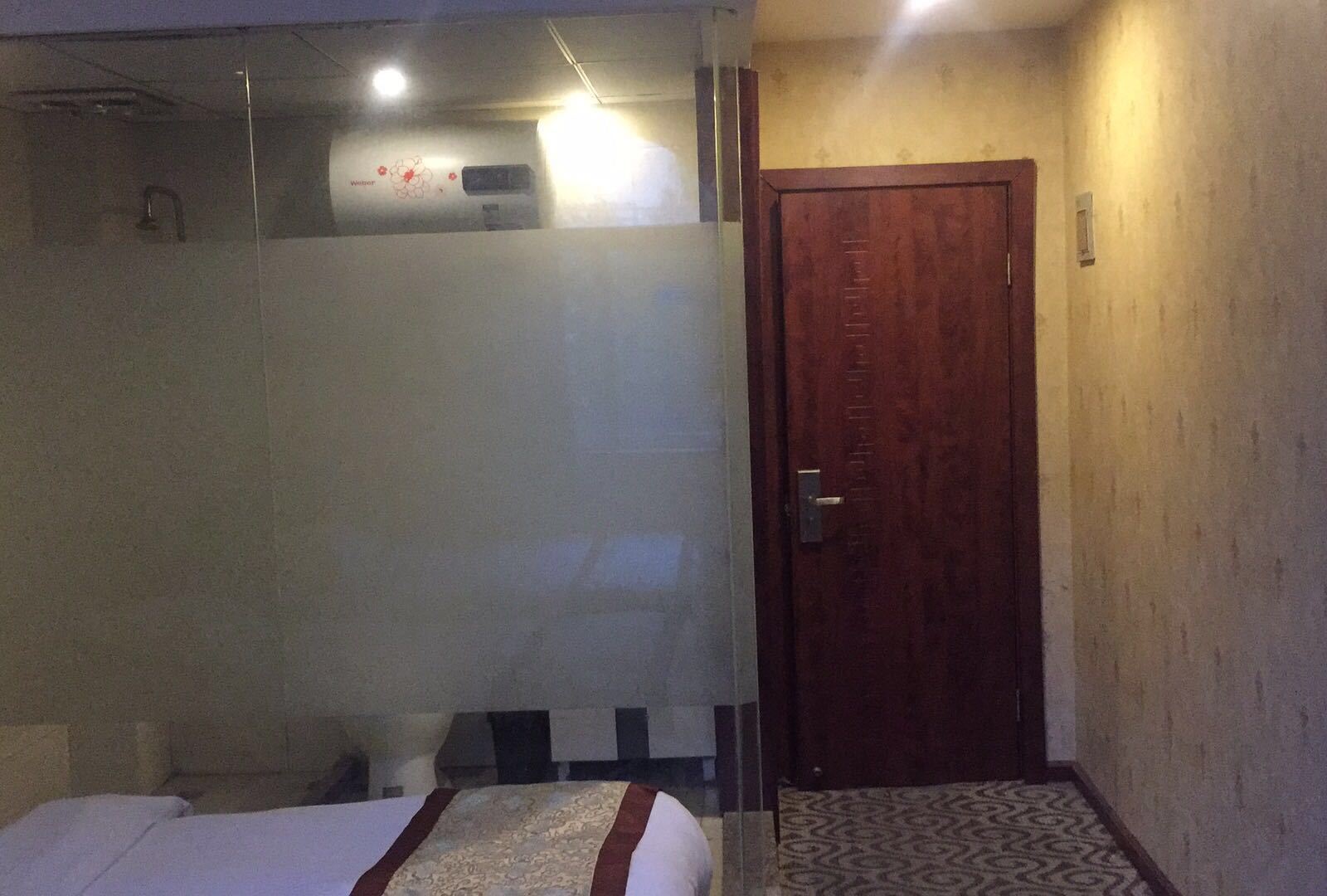 舒适大床房