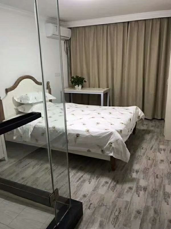 高级大床房