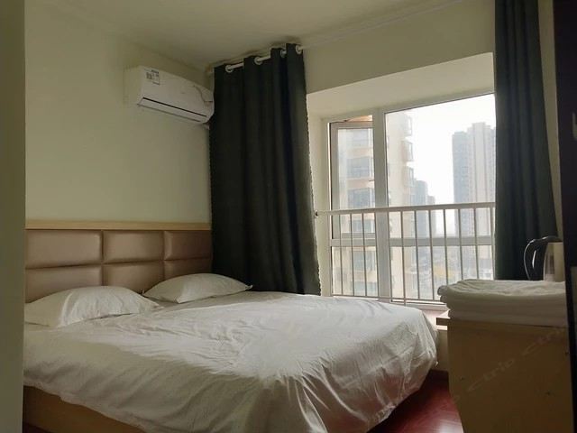 金陵舒适大床房