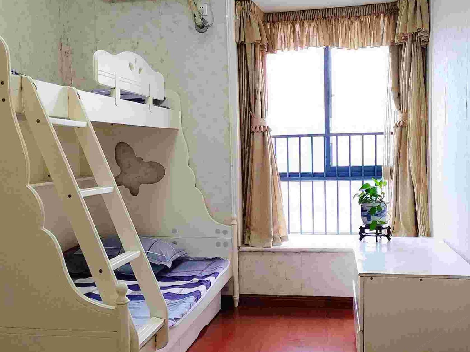 湖景上下木床房(公共卫浴)