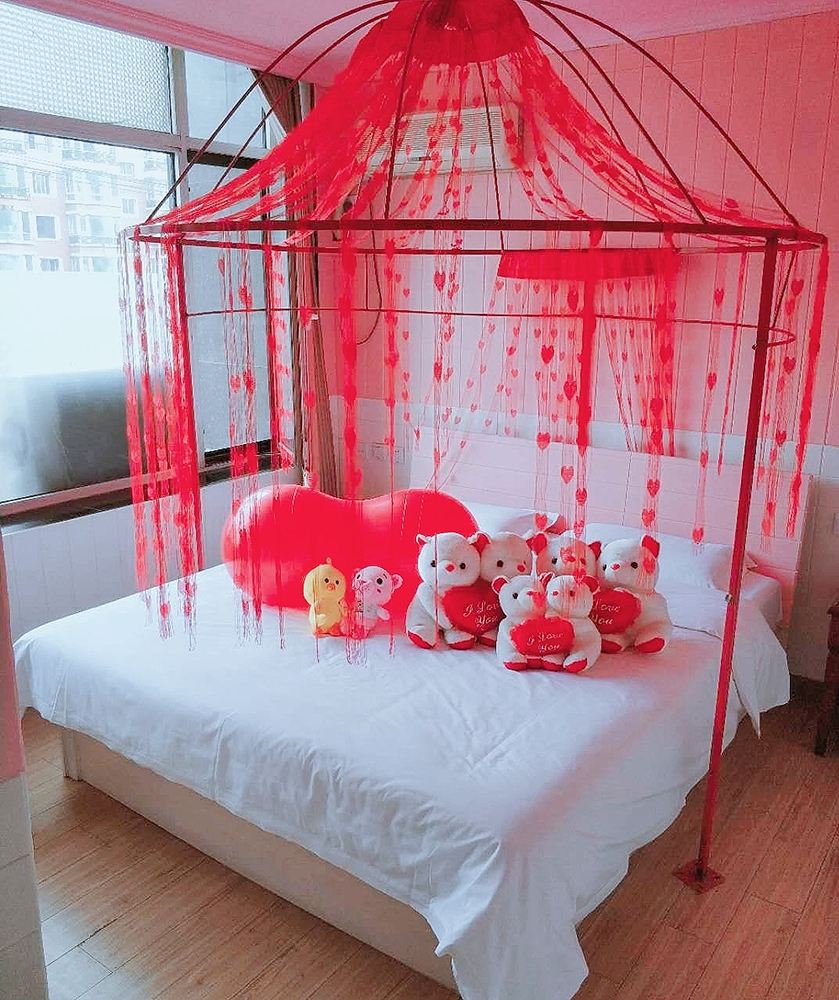 粉色记忆主题大床房