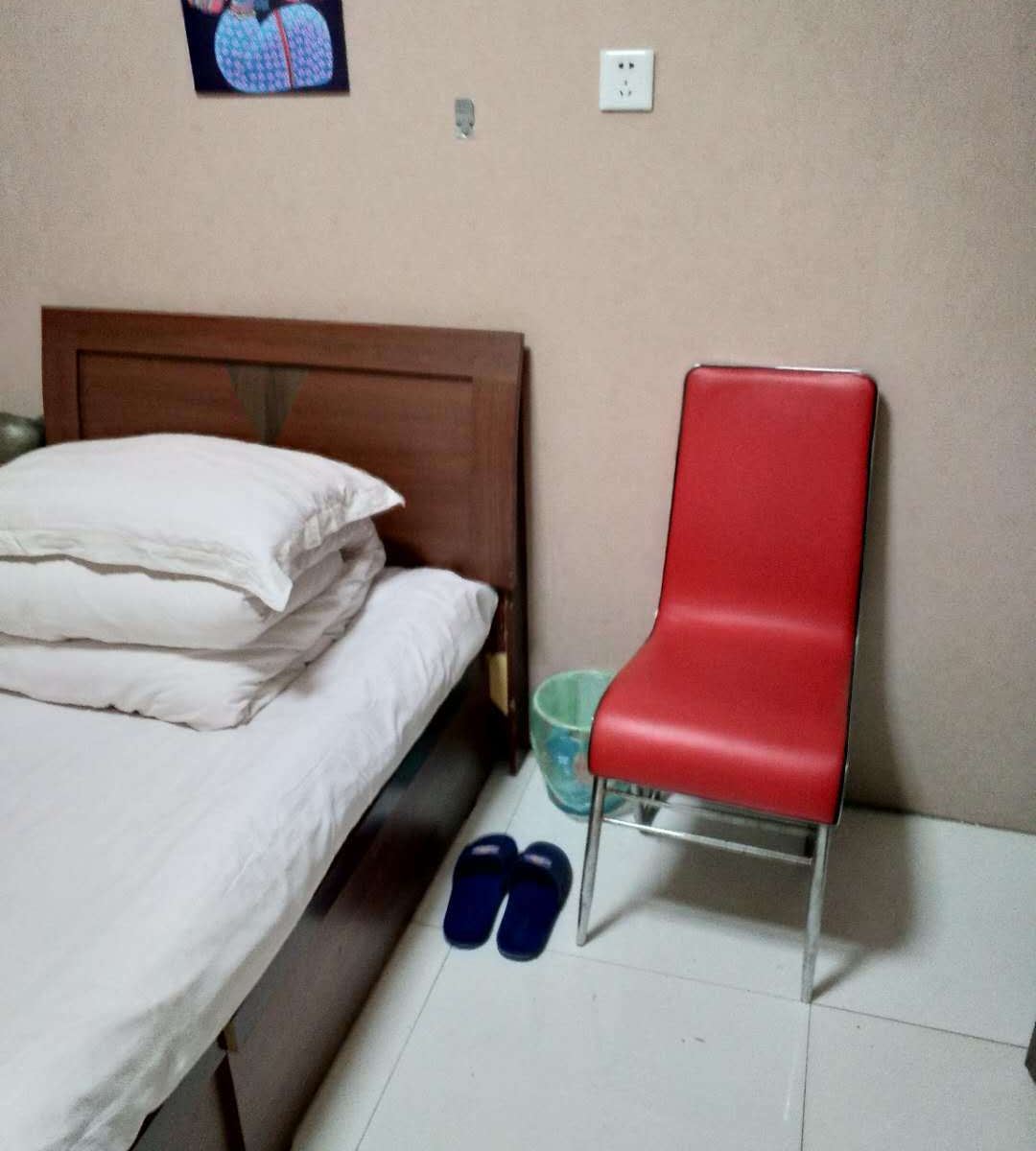 经济大床房