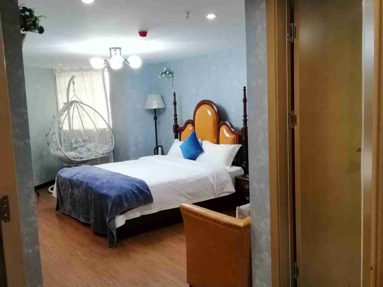 暮光影院大床房