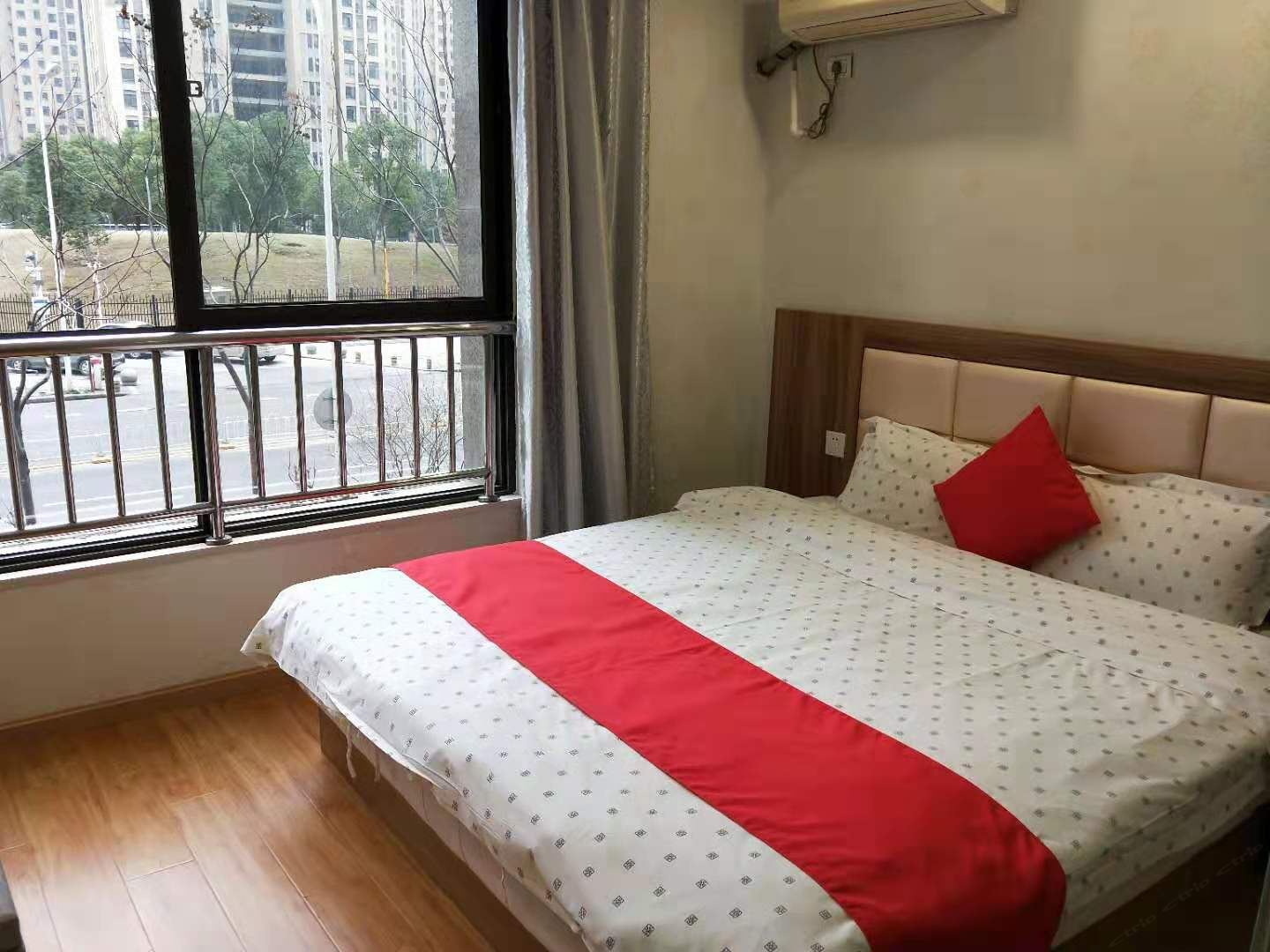 舒适大床房
