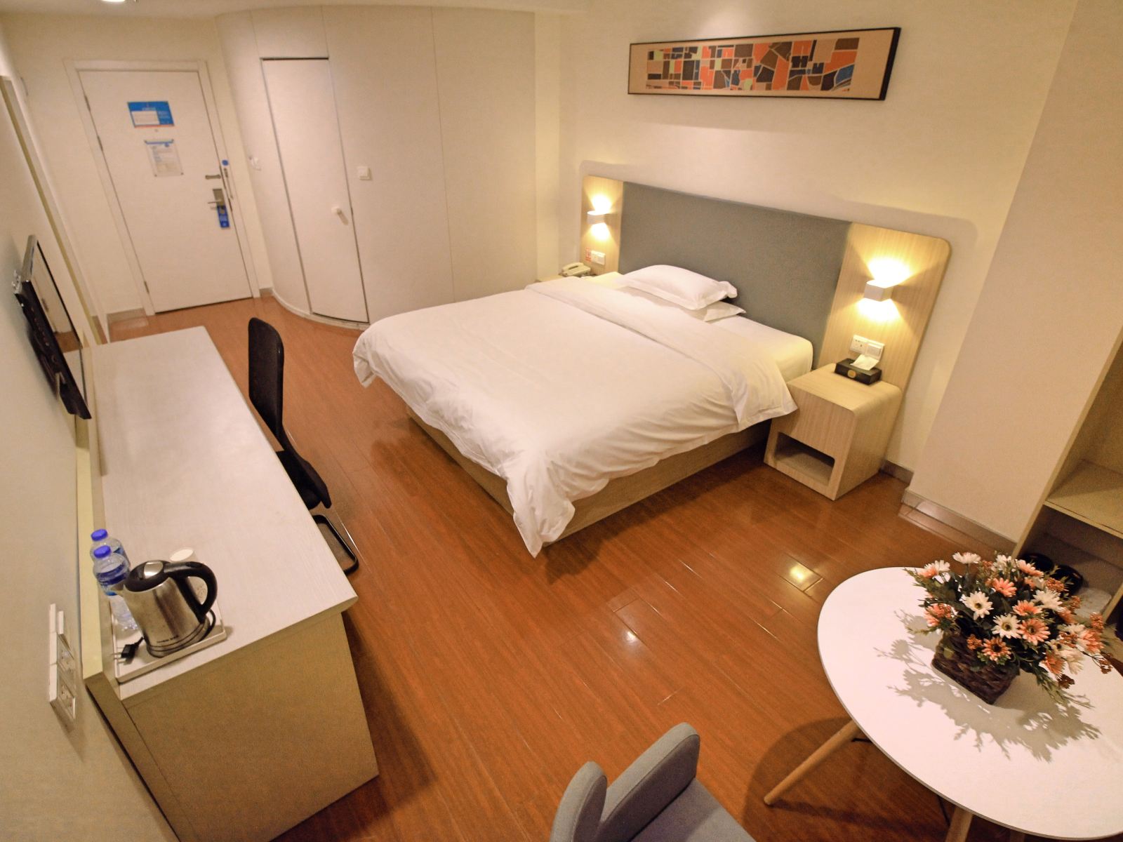 高级大床房