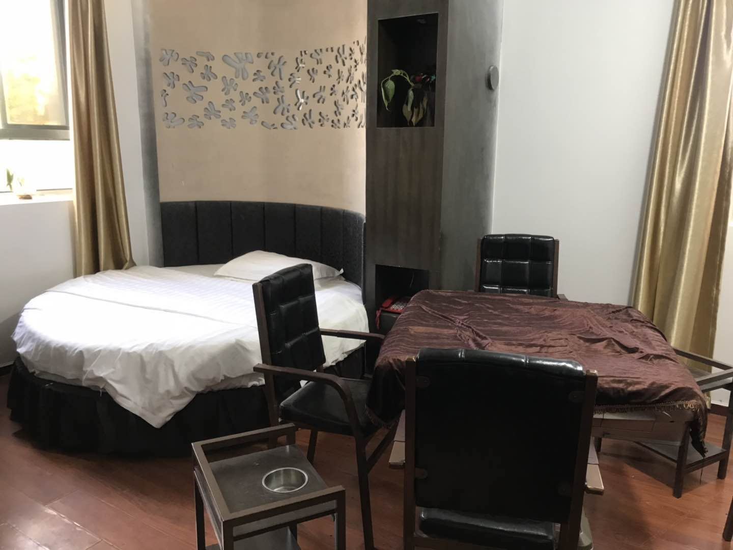 豪华棋牌房