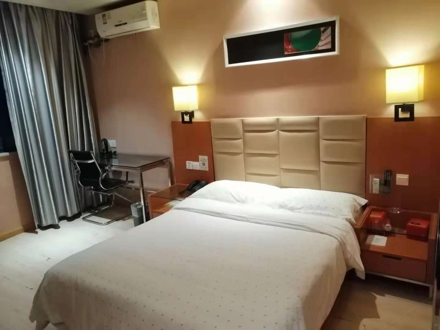 高级大床房