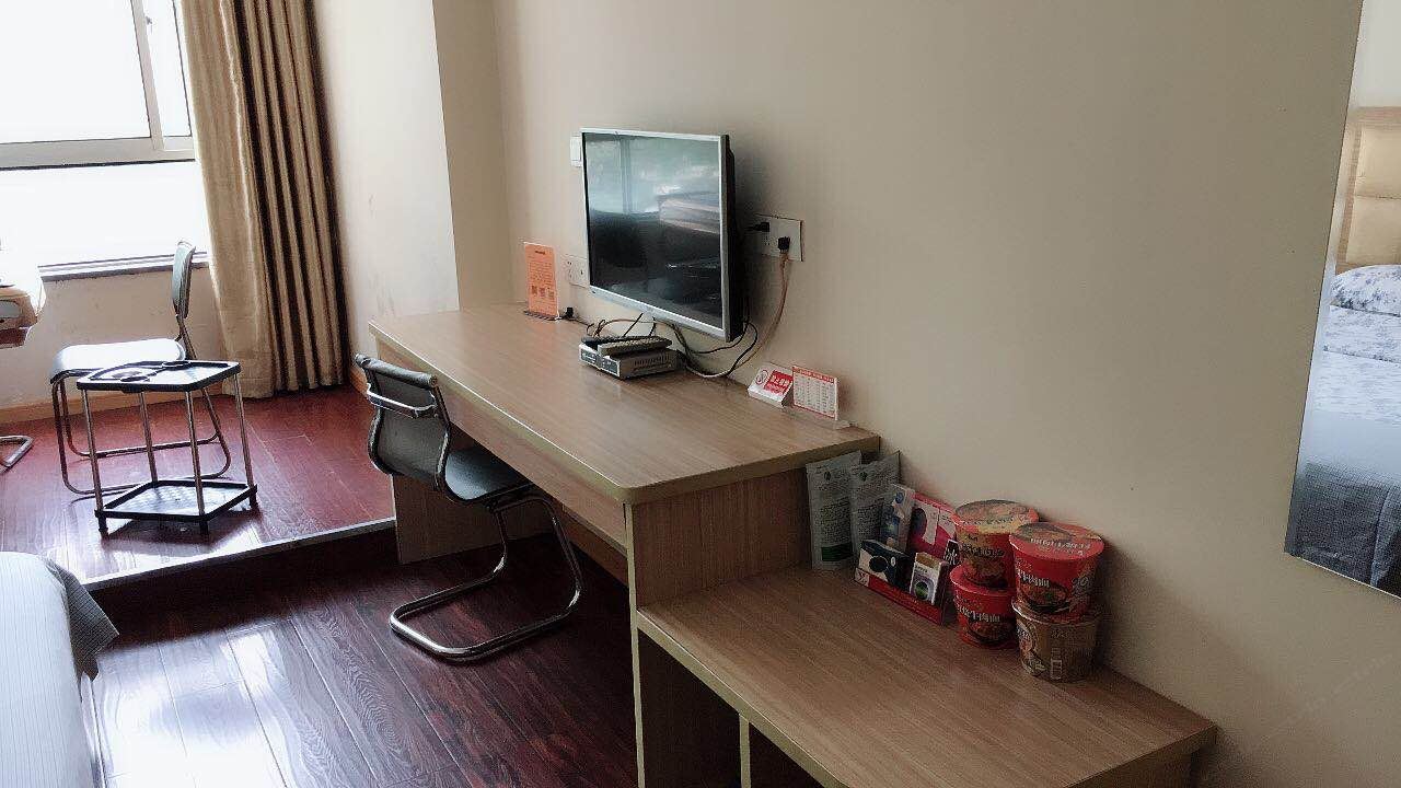 棋牌大床房