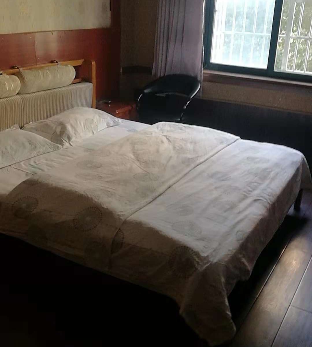 豪华大床房