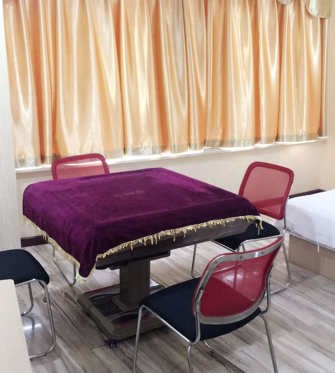 豪华棋牌双床房