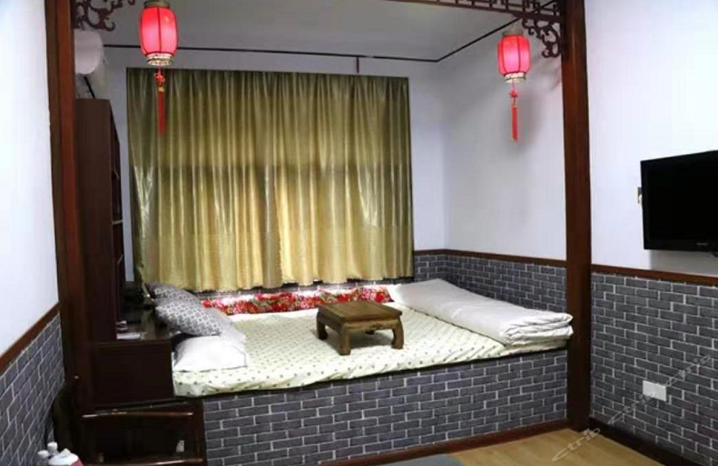 双人大炕房