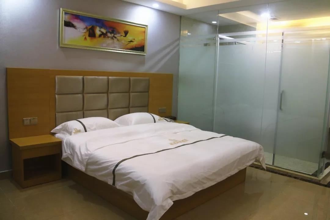 豪华大床房