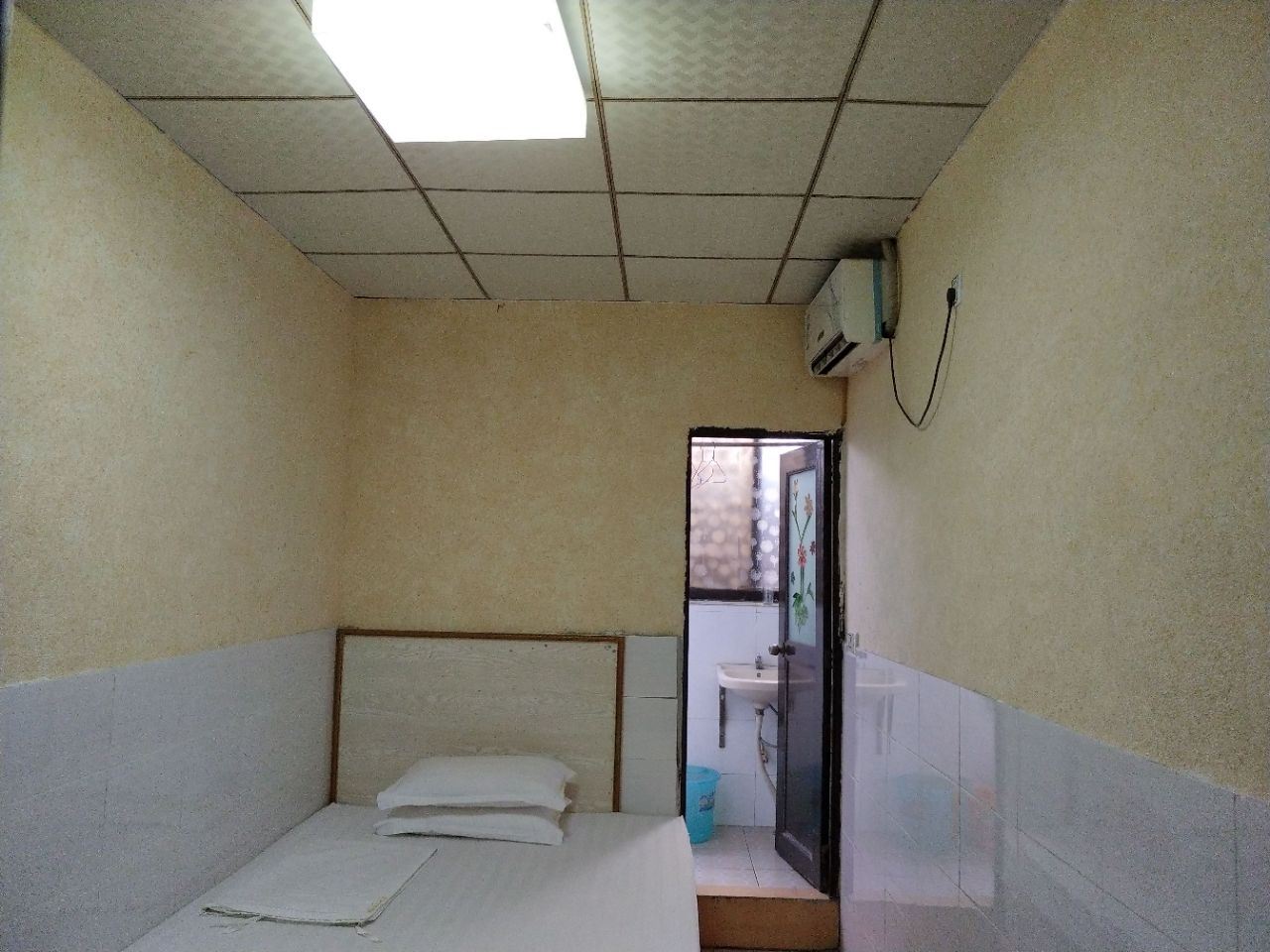 标准大床间