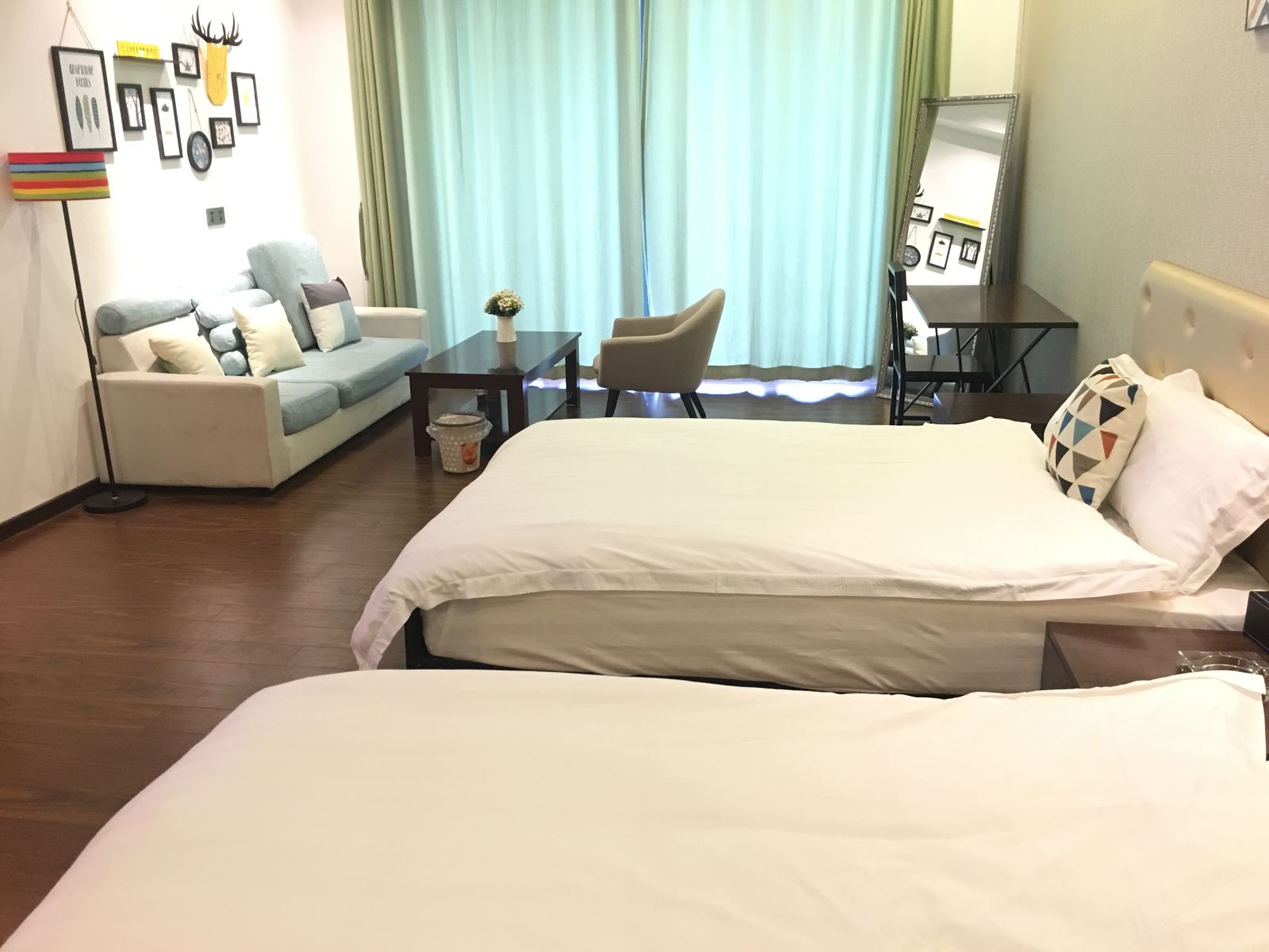 轻奢北欧双床房