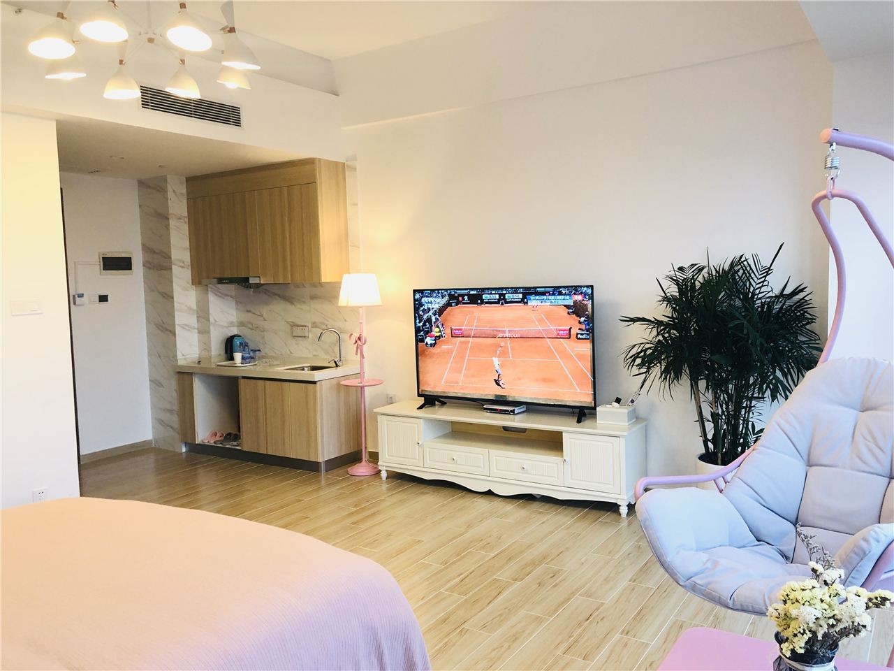 浪漫轻雅慕思舒睡大床房