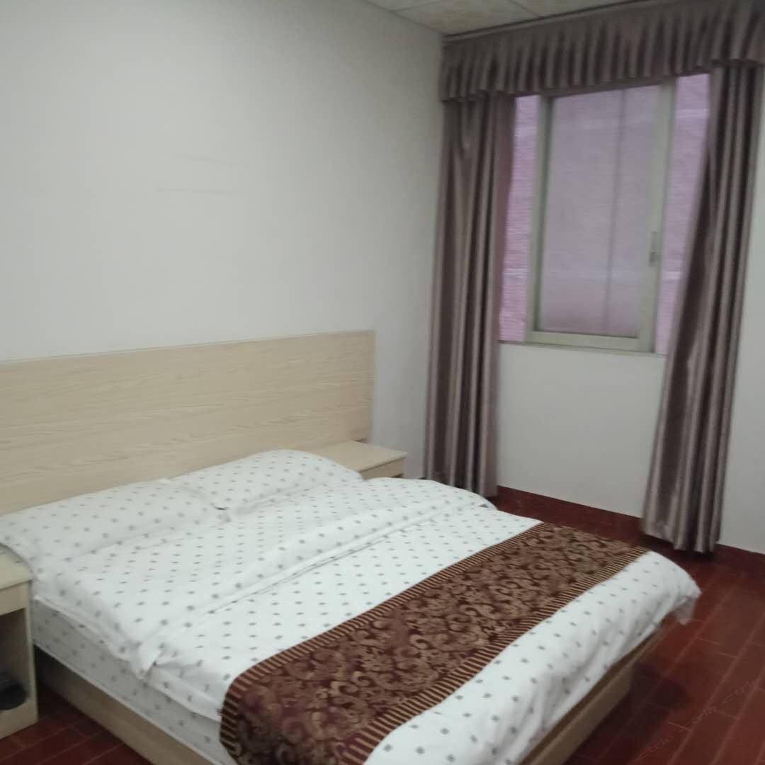 标准大床房