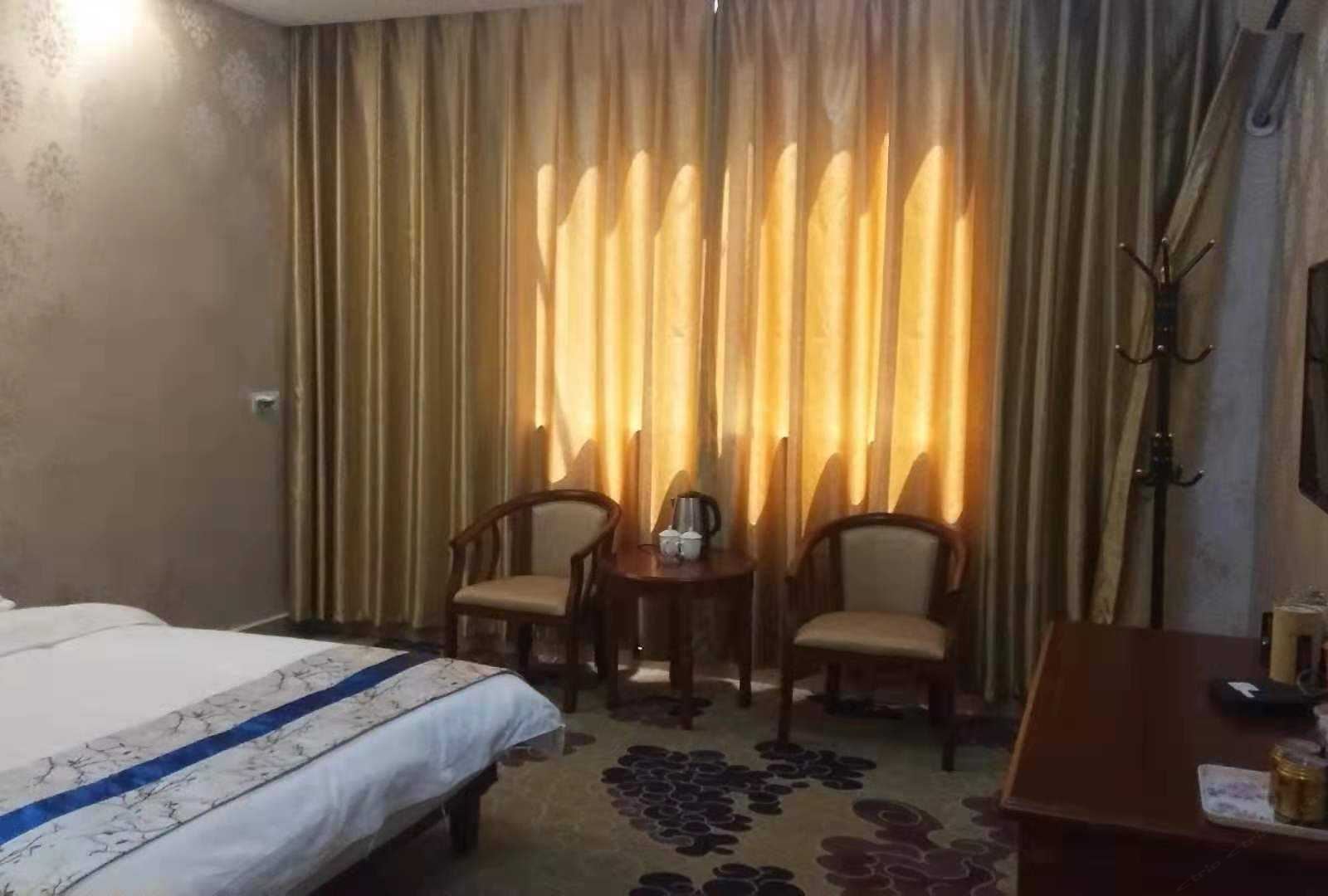 商务大床房