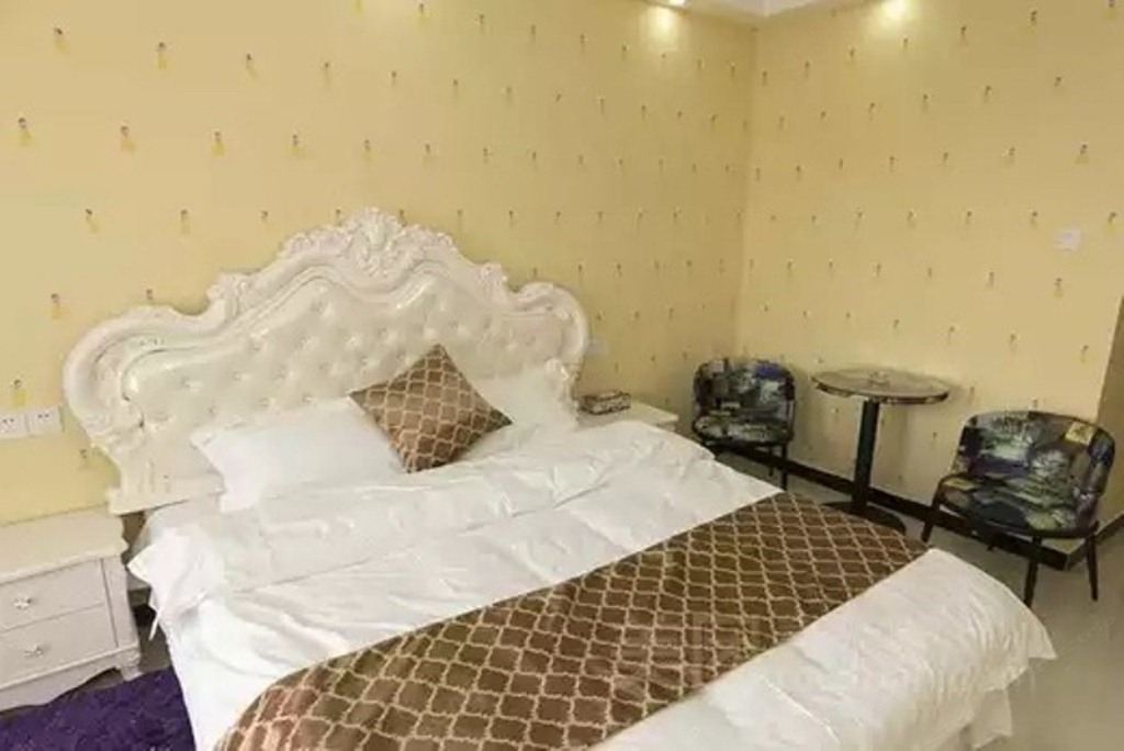 豪华大床房