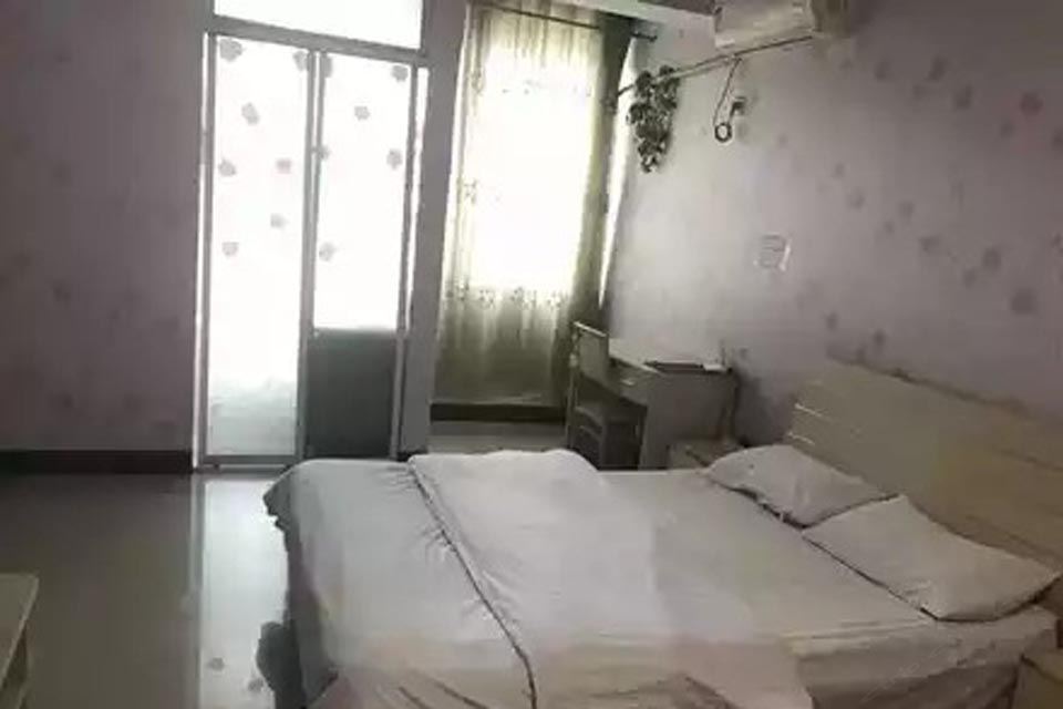 豪华大床房