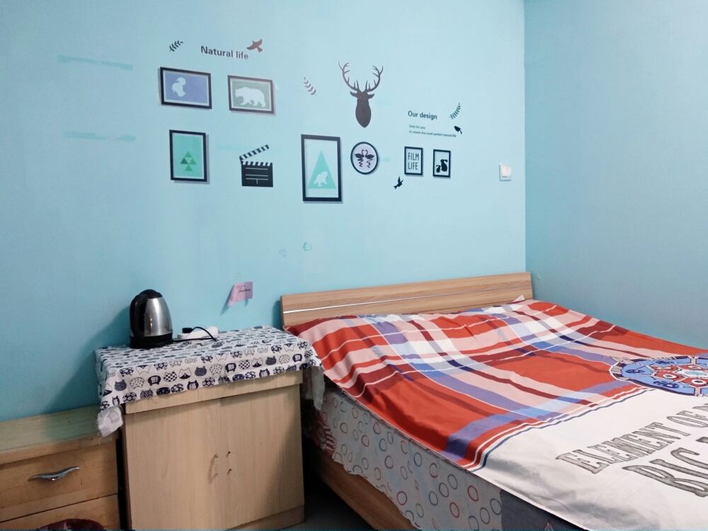 经济大床房