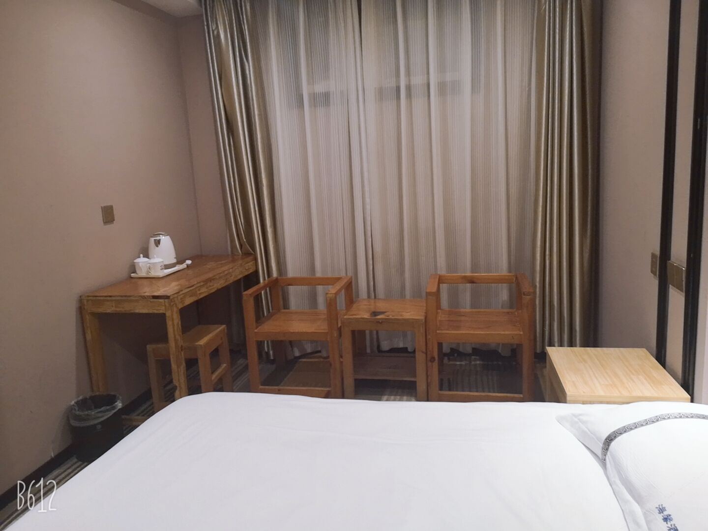 经济大床房