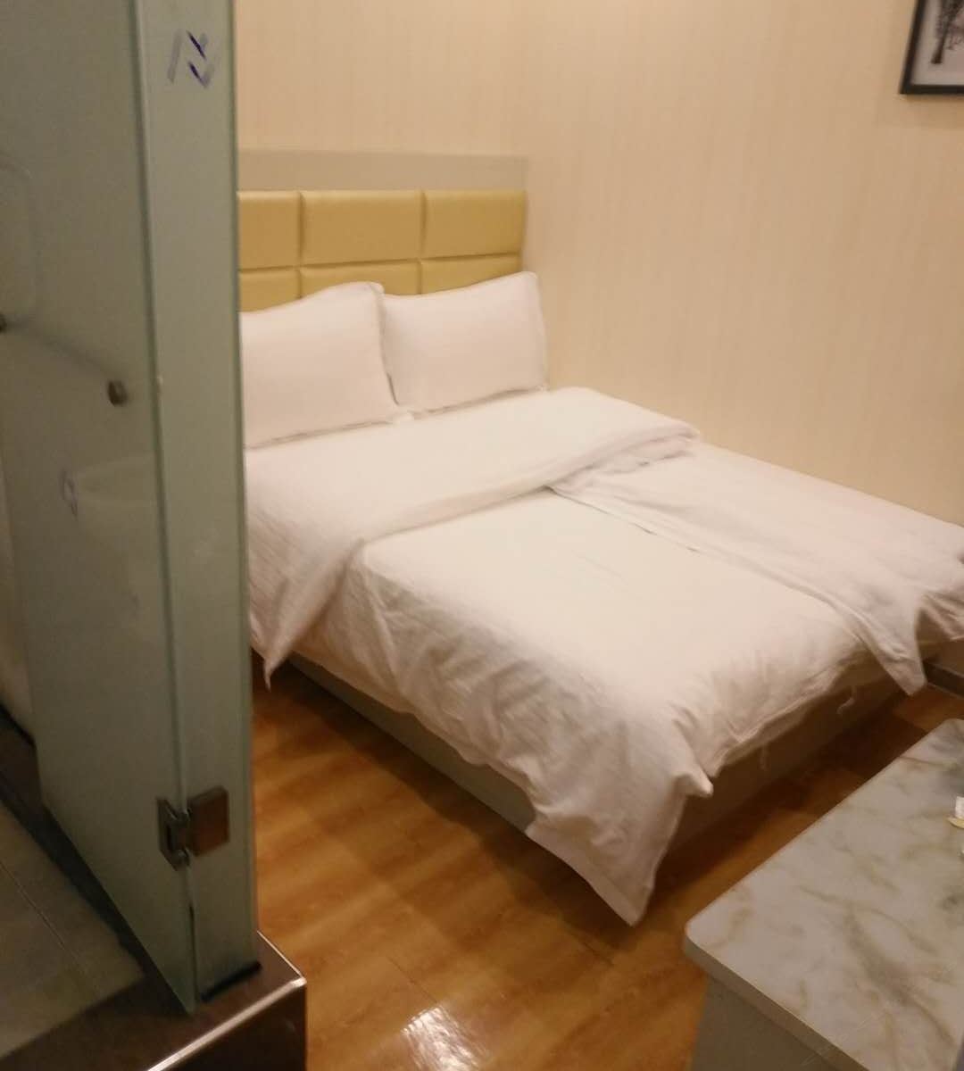 温馨大床房(无窗)
