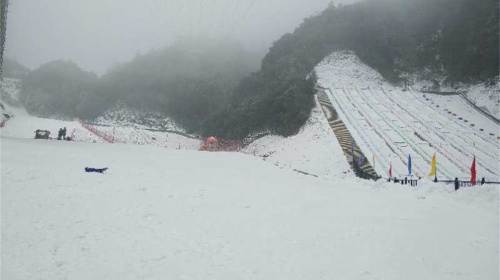  桐梓大娄山滑雪场1日游>桐梓滑雪游