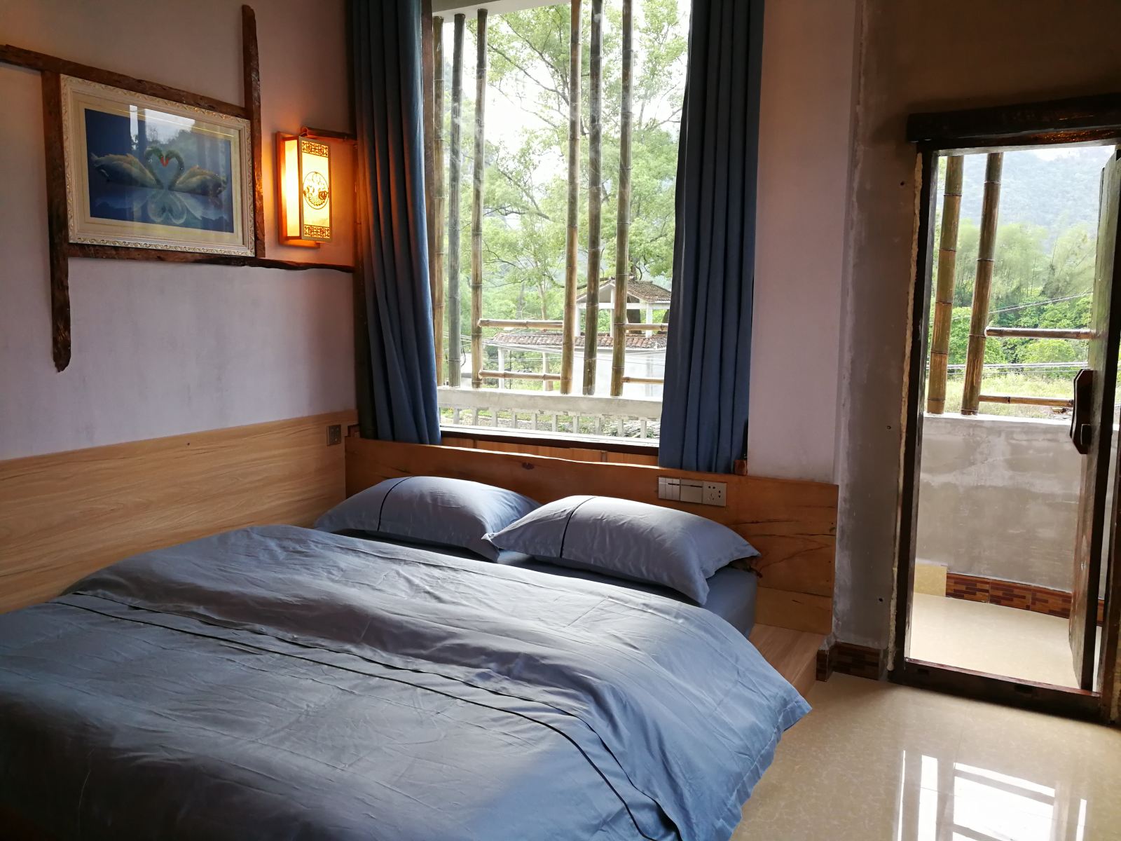 豪华大床房