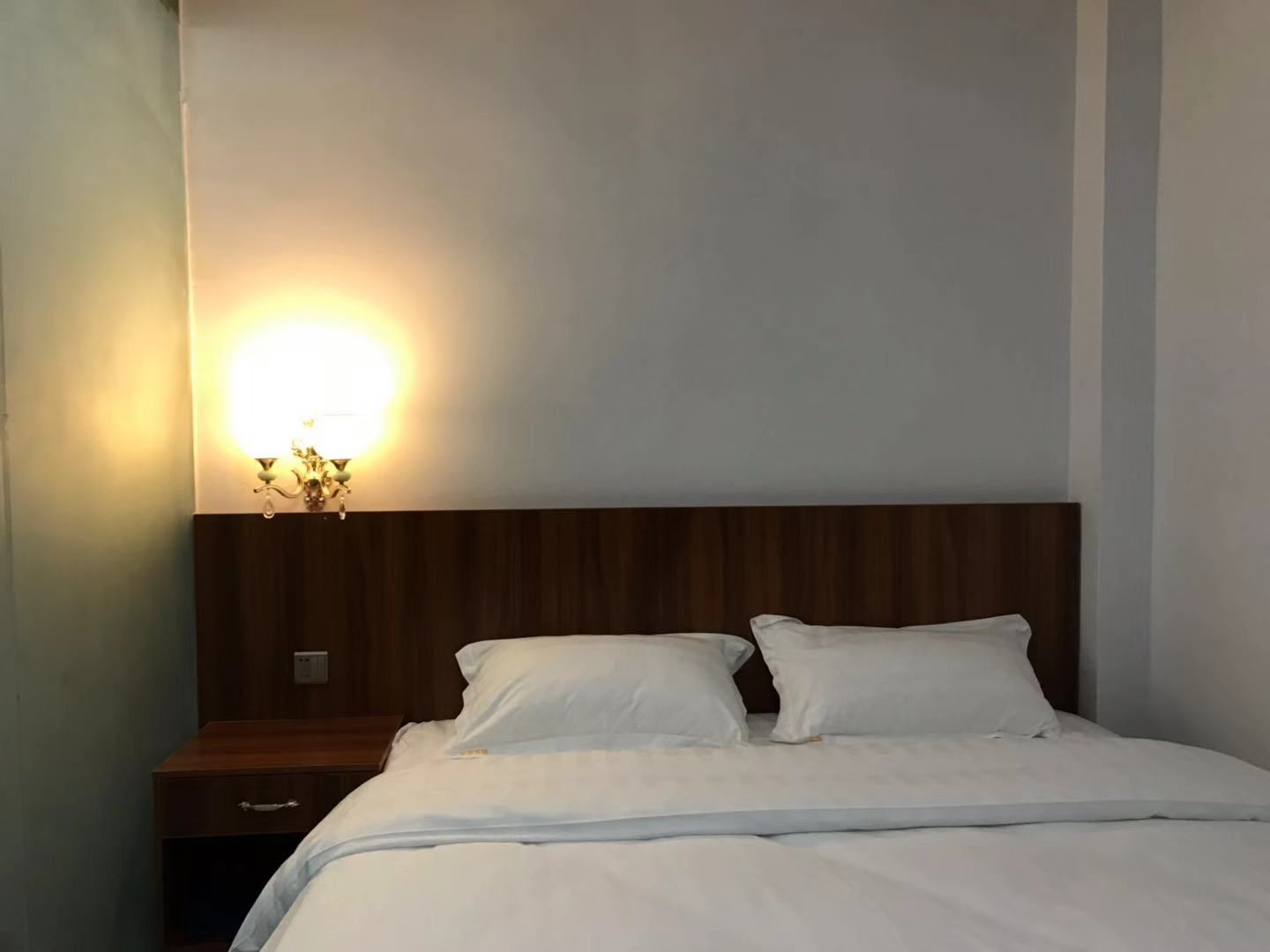 舒适大床房